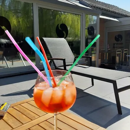Love hotel El Silenci'o Suites De Luxe & Piscine