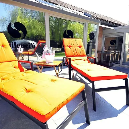 El Silenci'o Suites De Luxe & Piscine *