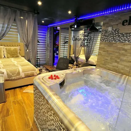 El Silenci'o Suites De Luxe & Piscine Love hotel *